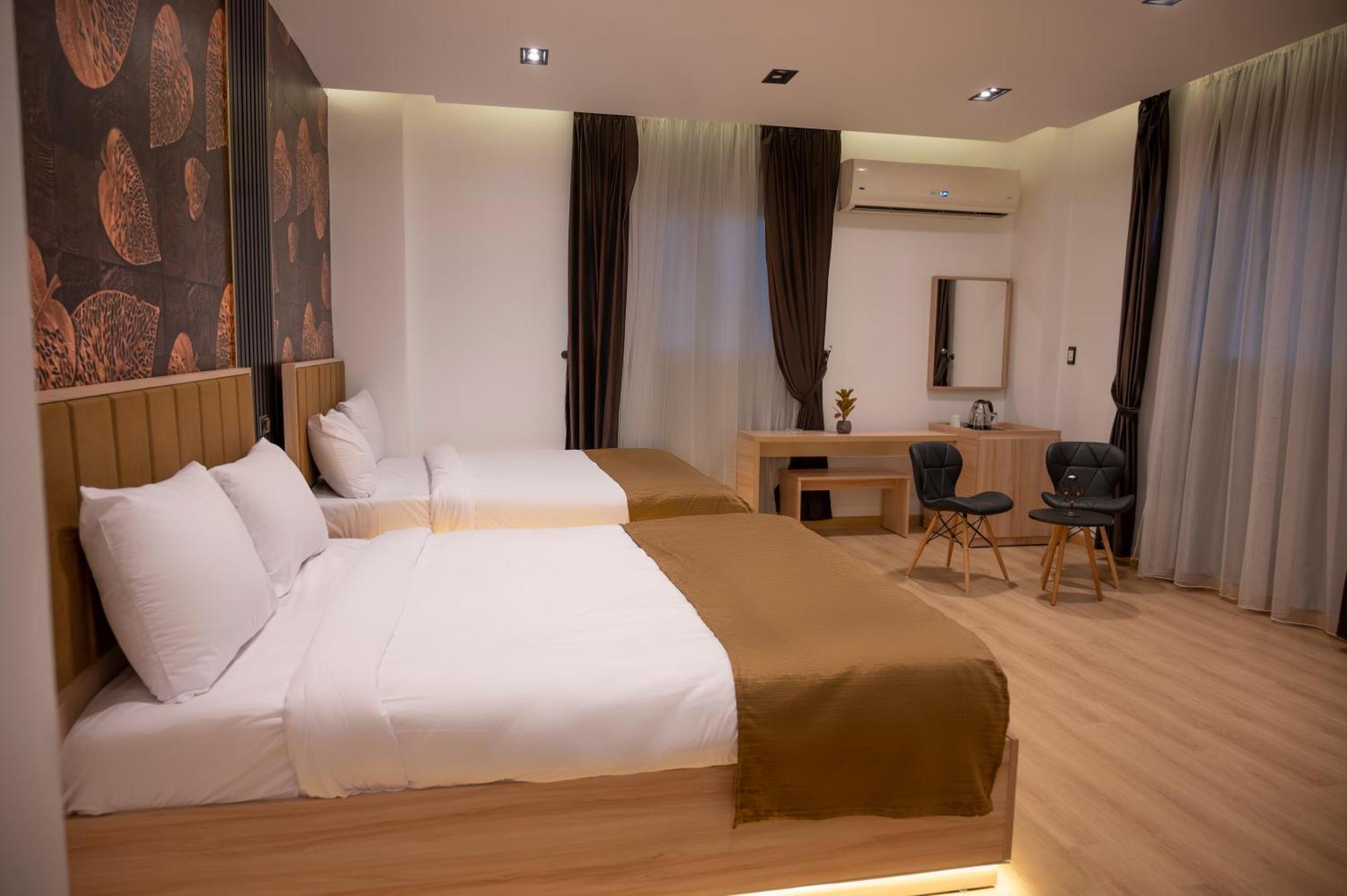 Palm Pyramids View Hotel Kafrat al Jabal Exterior photo
