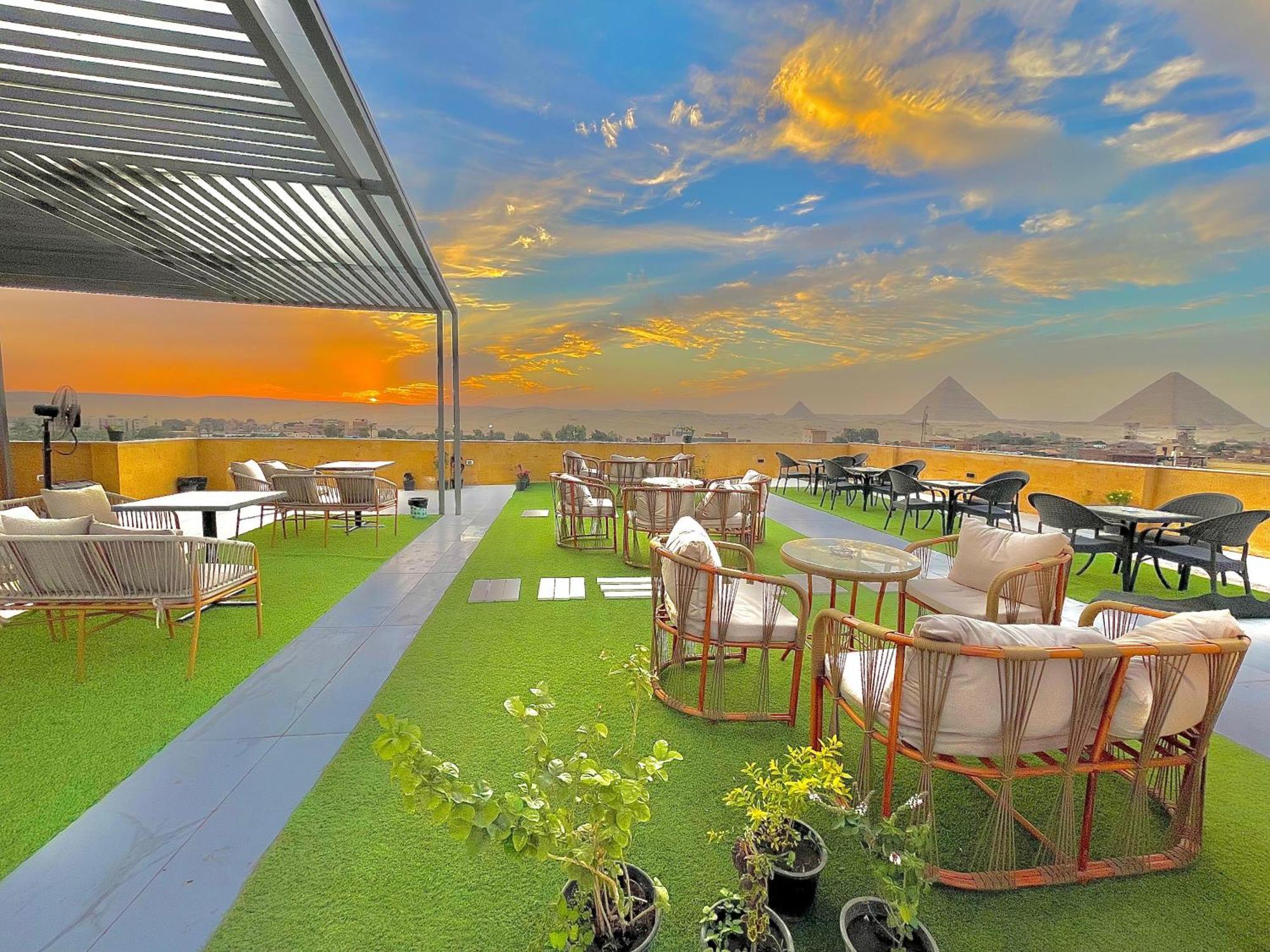 Palm Pyramids View Hotel Kafrat al Jabal Exterior photo